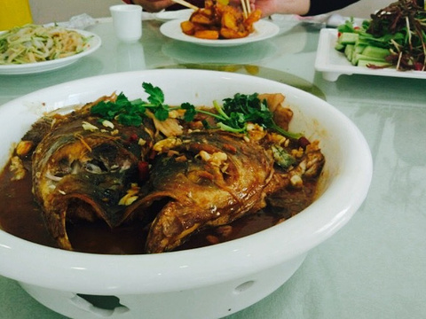 2019小河鱼饭店-旅游攻略-门票-地址-问答-游记点评,海城旅游旅游景点