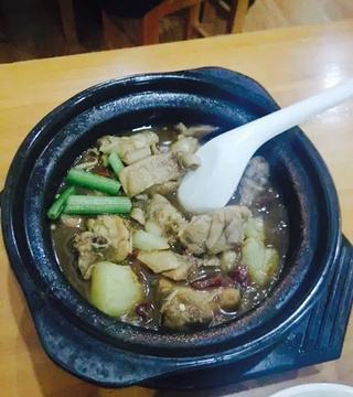 杨铭宇黄焖鸡米饭(无棣四路店)