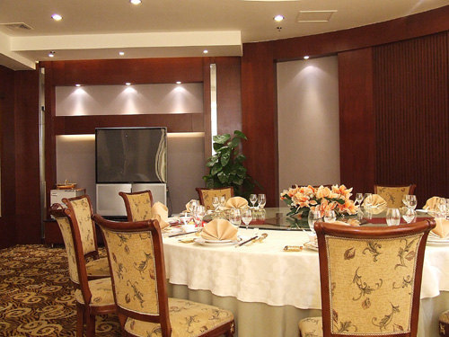 金钻鸿福酒家·十年老字号(端州三路店)