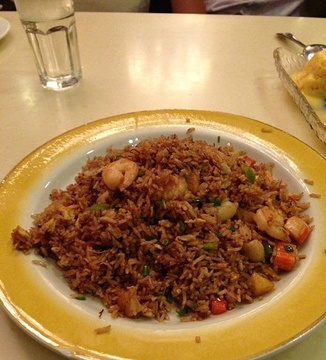 半秋山西餐厅(鲁巷广场购物中心店)