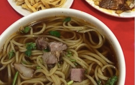 乐天拉面(桃花街店)