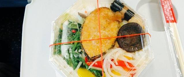 台中高铁台铁便当