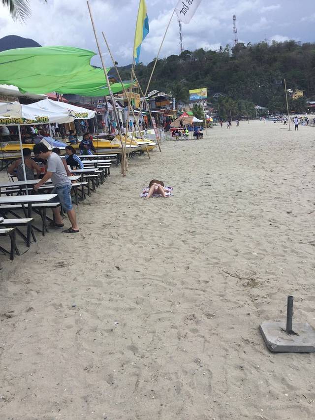 加莱拉港白沙滩