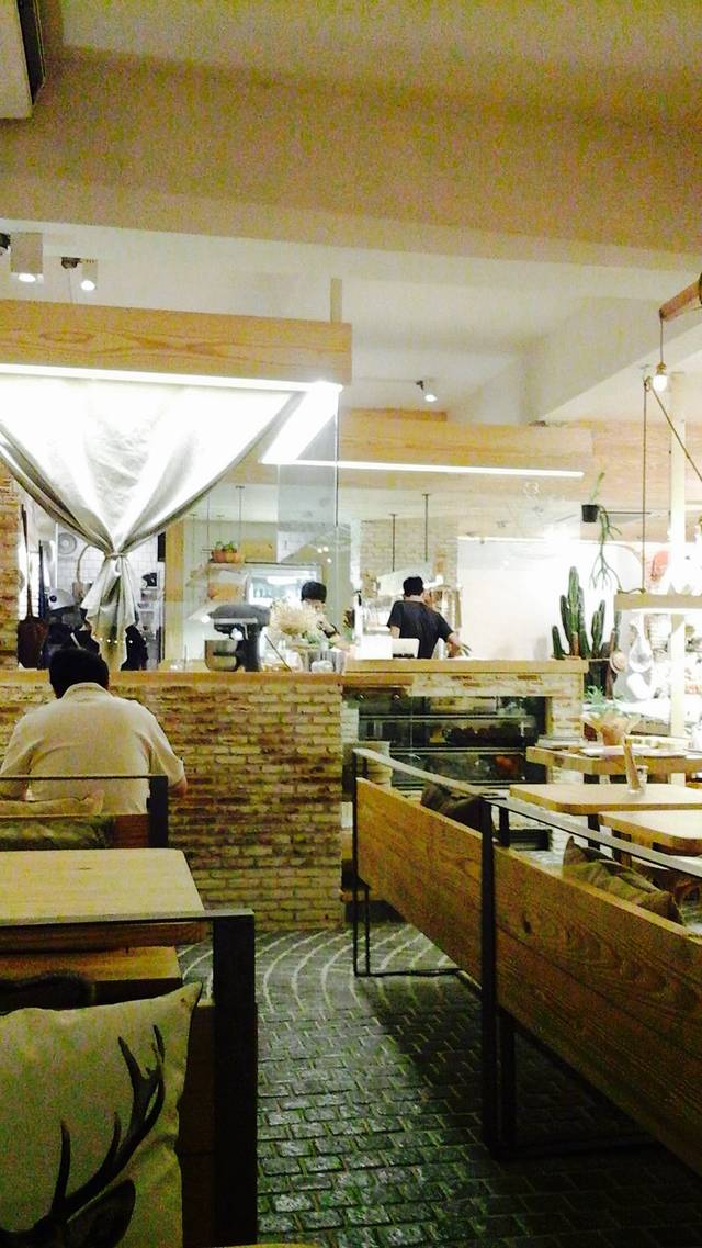 UF (UN-FASHION) Cafe