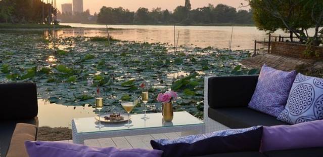 Seeds  Restaurant & Lounge