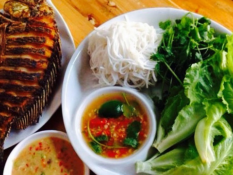 澜沧手抓鱼米线