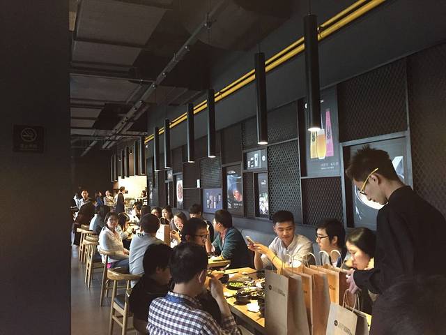 简厨·湖南菜(凌空SOHO店)