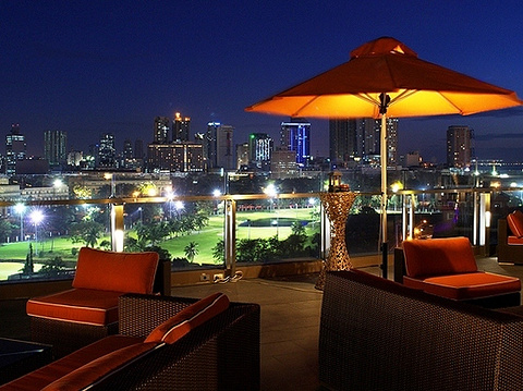 Sky Deck View Bar