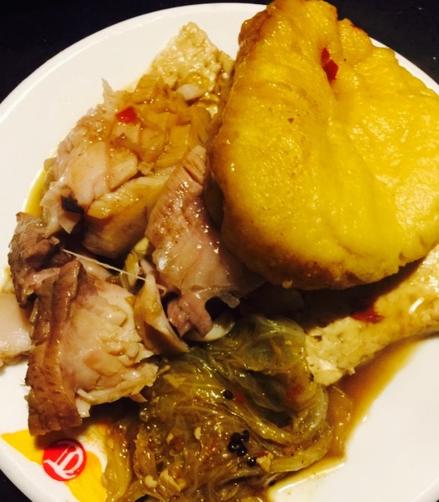 老马头铁锅炖江鱼