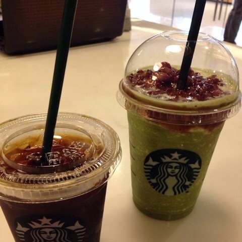 星巴克臻选(百联西郊店)