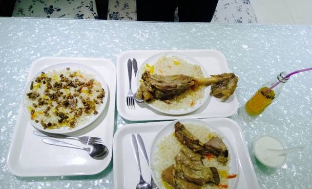 盛添抓饭肉汤馆