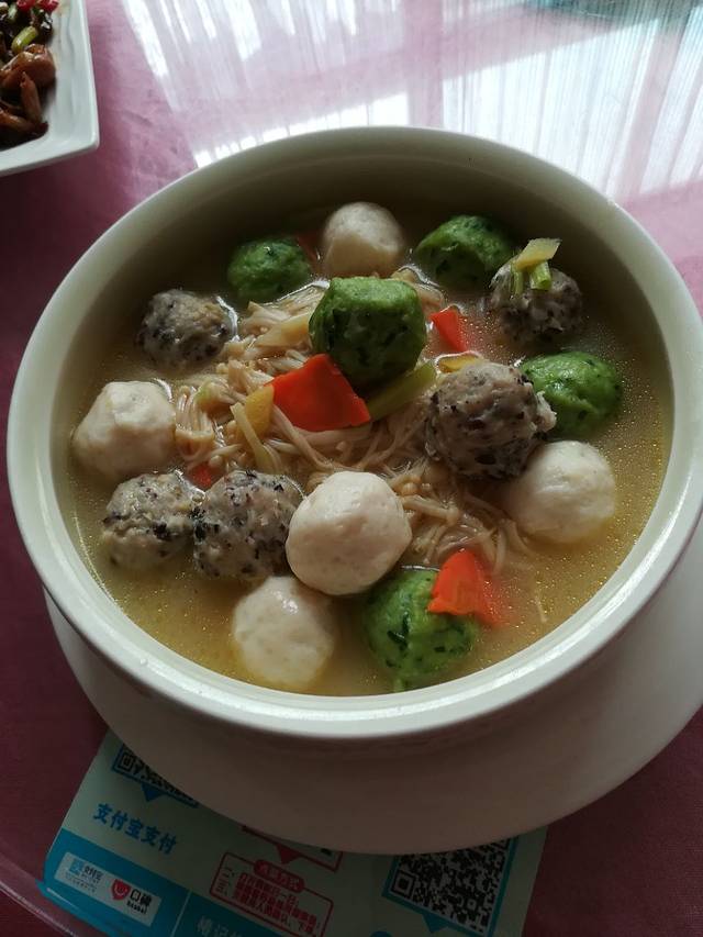 银山林记螺蛳粉(拉堡店)