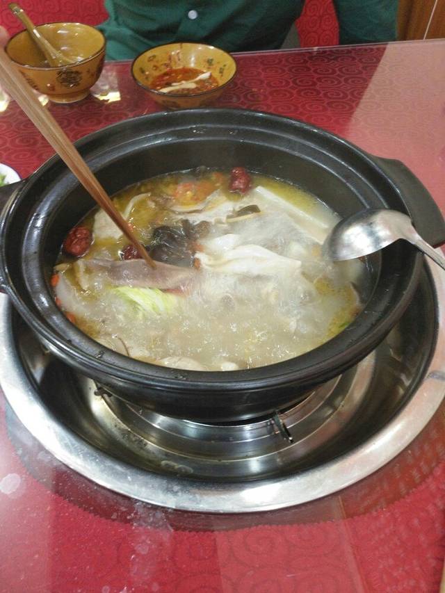 馋滋坊鲜牦牛杂火锅