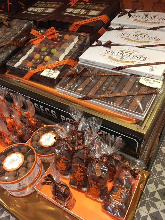 A la Mère de Famille