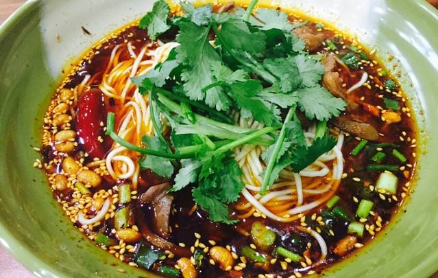 六胖妹面庄(沧白路店)