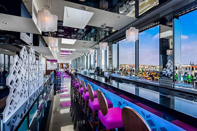 Cloud 9 Sky Bar & Lounge