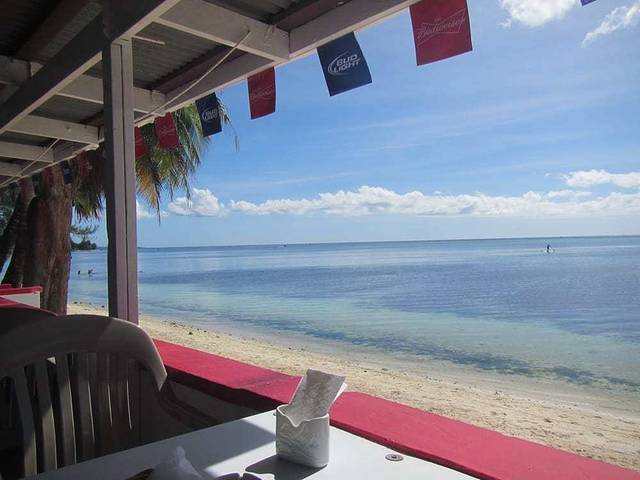 Oleai Beach Bar & Grill