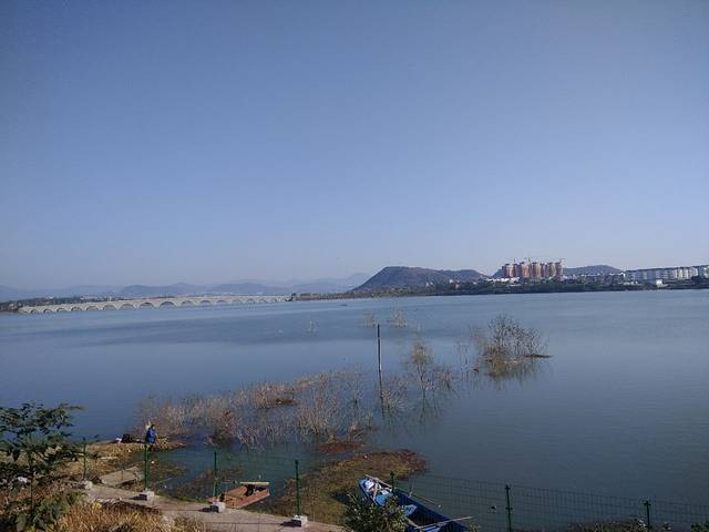 郧阳区柳陂长沙路南湖大院农家乐