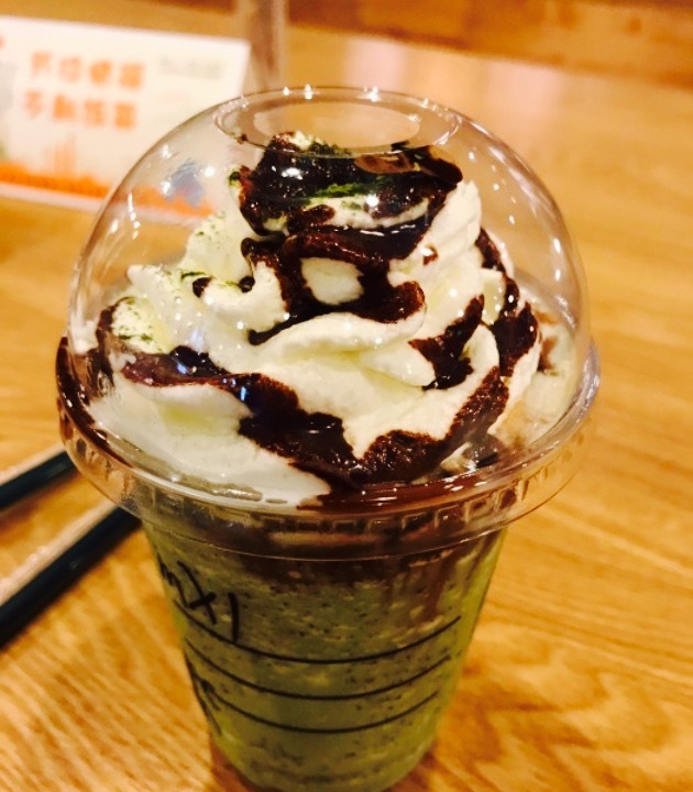 星巴克(周浦绿地缤纷广场店)