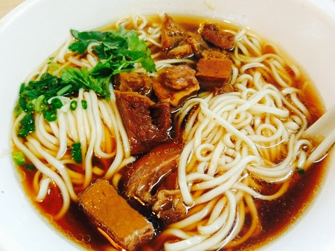 李先生牛肉面大王(西安北站北区店)
