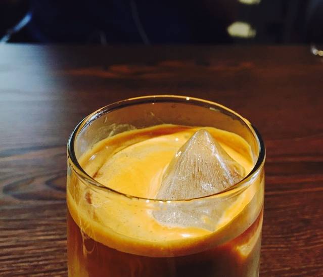 Black White 精品咖啡馆