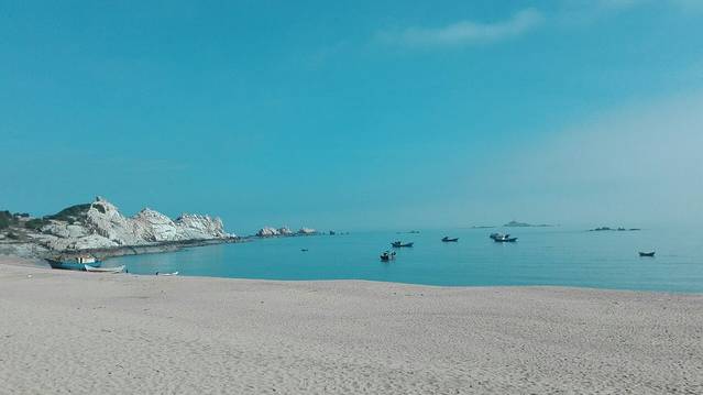 三姐妹·孔雀宴花园餐厅