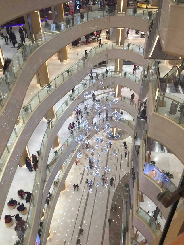 嘉兴八佰伴购物中心(中山路店)