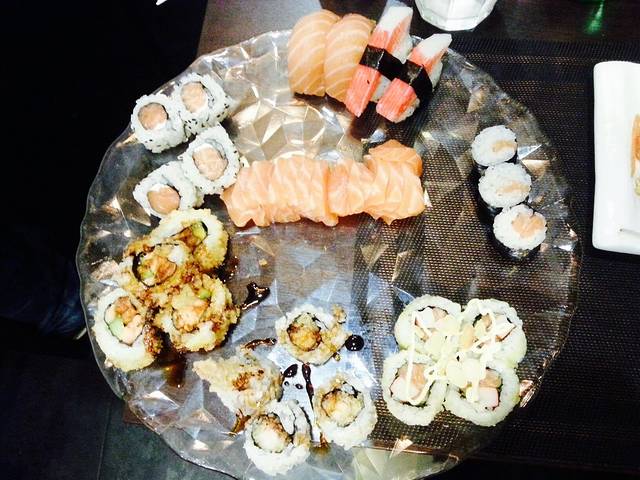 Konnichiwa Sushi Experience