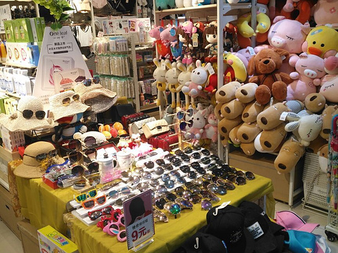 伶俐饰品(定慧桥店)