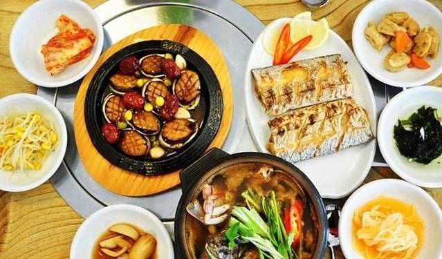 Cheonje Yeon Folk Restaurant