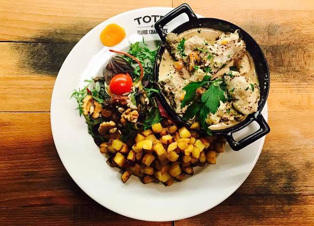 Tote Et Mamie Charlotte