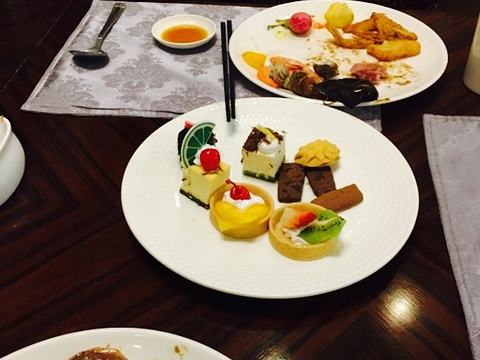 梅苑宾馆自助餐厅