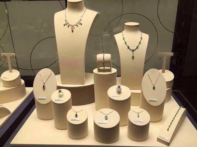 周大福（铜锣湾崇光店）