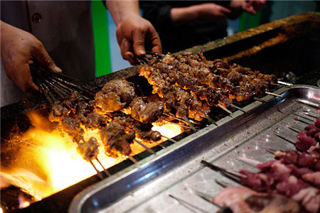 老钟家清真烤羊排(名吃广场店)
