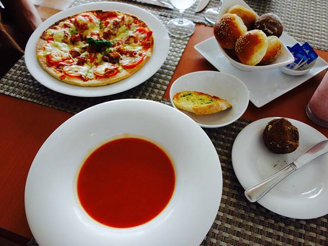 Verandah Bistro & Bar at Hilton Colombo Residences