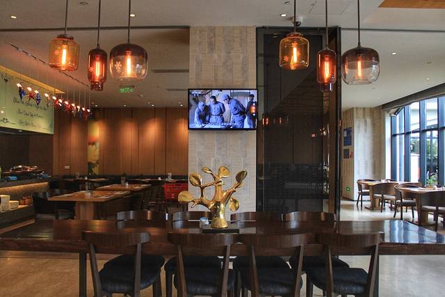 丽江实力希尔顿花园酒店(古城大水车店)·花荟·味全日餐厅