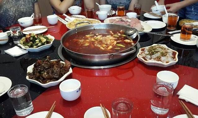 三峡特色鲜鱼酒家