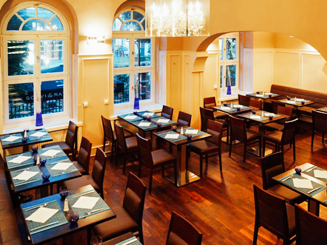 Oceans Restaurant Bar Lounge