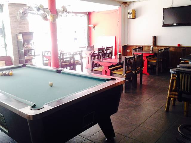 Walkabout Bar & Grill