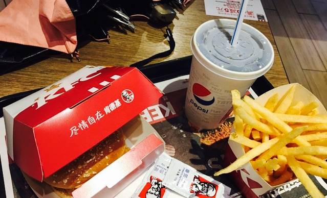 肯德基(通道北街店)