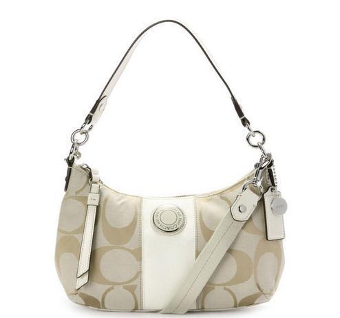 COACH蔻驰(王府井奥莱香江小镇店)