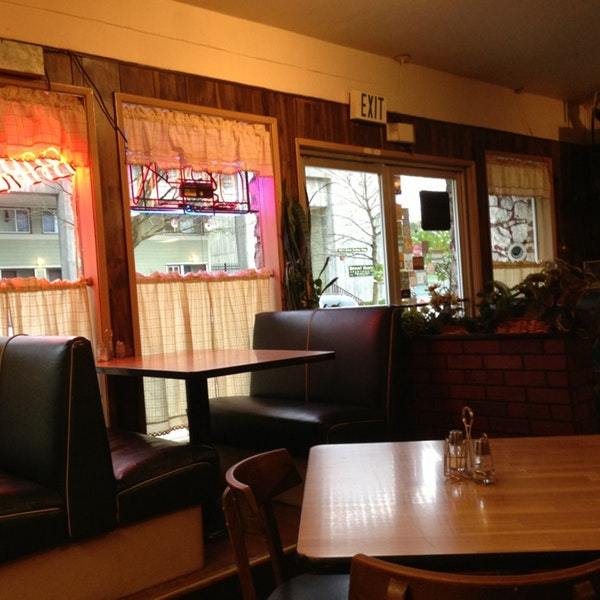 R & L Home of Good Barbeque