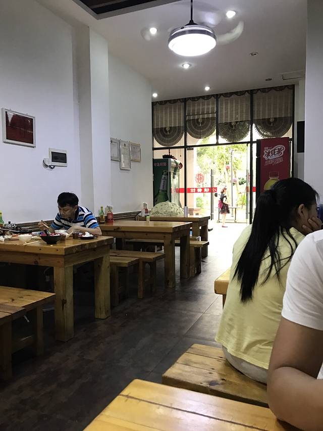 海南澄迈县大丰镇小镇餐馆(欧洲城邦店)