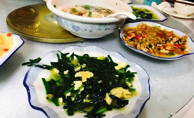 山里红农家菜馆