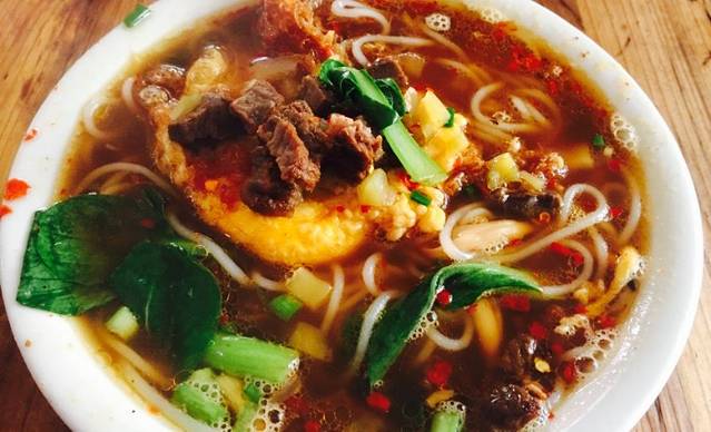 辣霸王全频道米粉(洪都店)