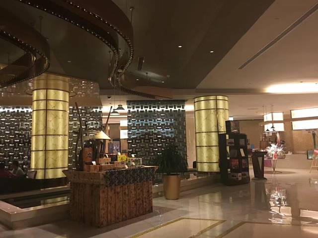 鲁商铂尔曼大酒店餐厅