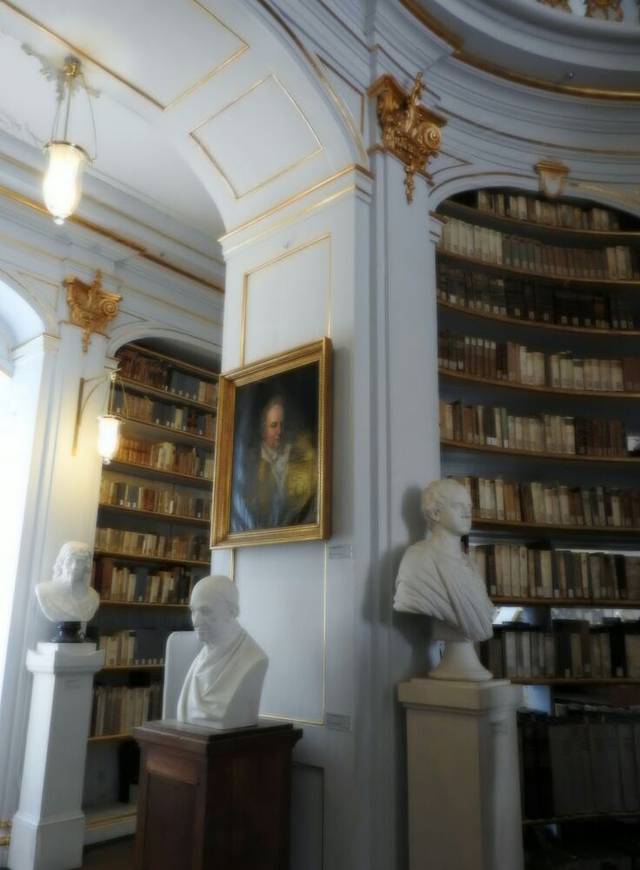 安娜·阿玛利亚公爵夫人图书馆