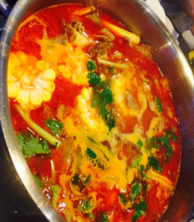 钟跷脚生态牛肉汤锅