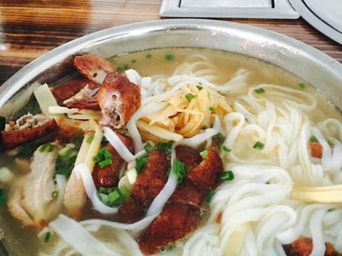 黄氏烧鸭粉总店