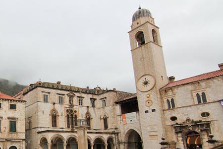 杜布罗夫尼克钟楼